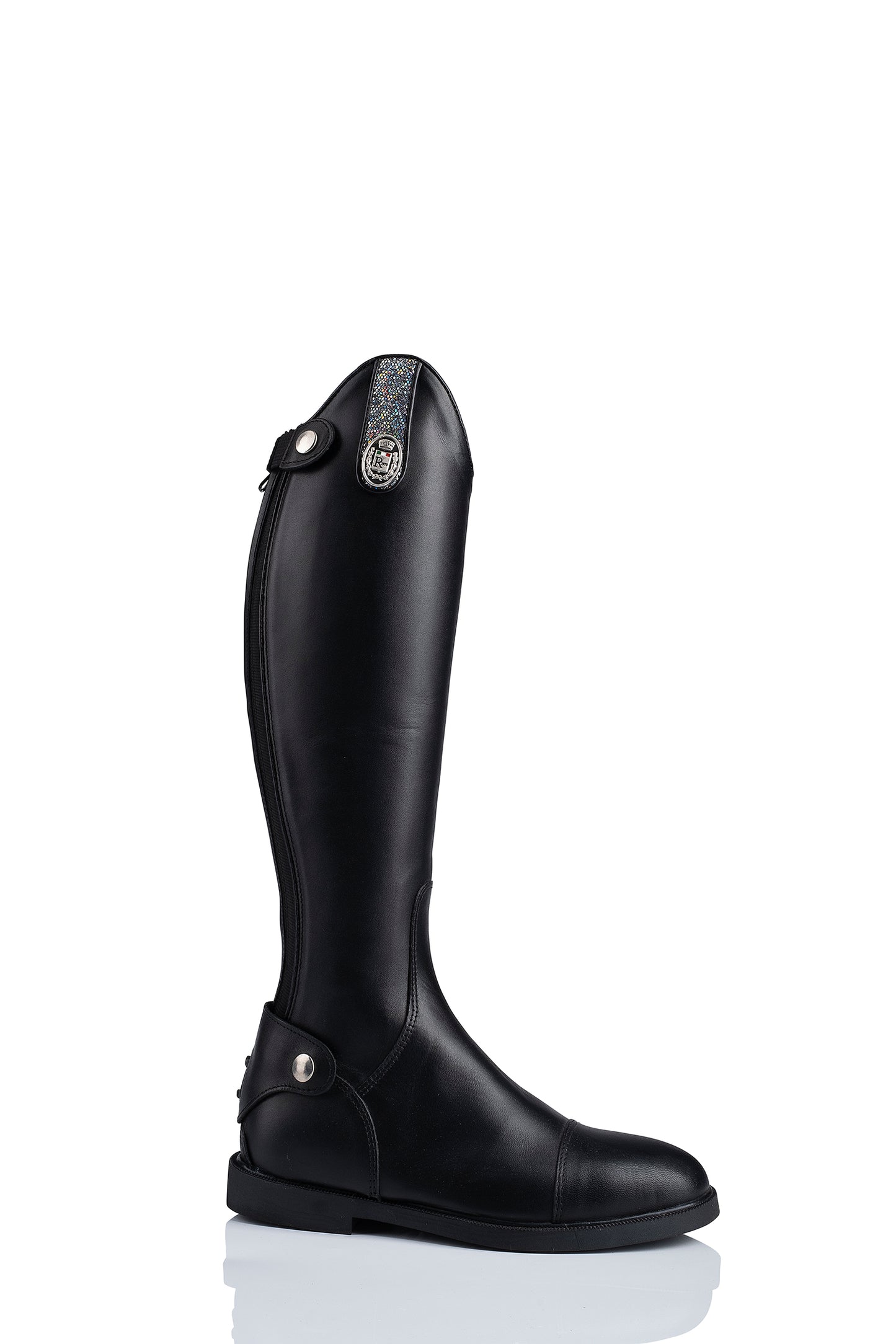 R 1520/1, 1520/2 en 1520/8 Kinderlaarzen met veters en details.
