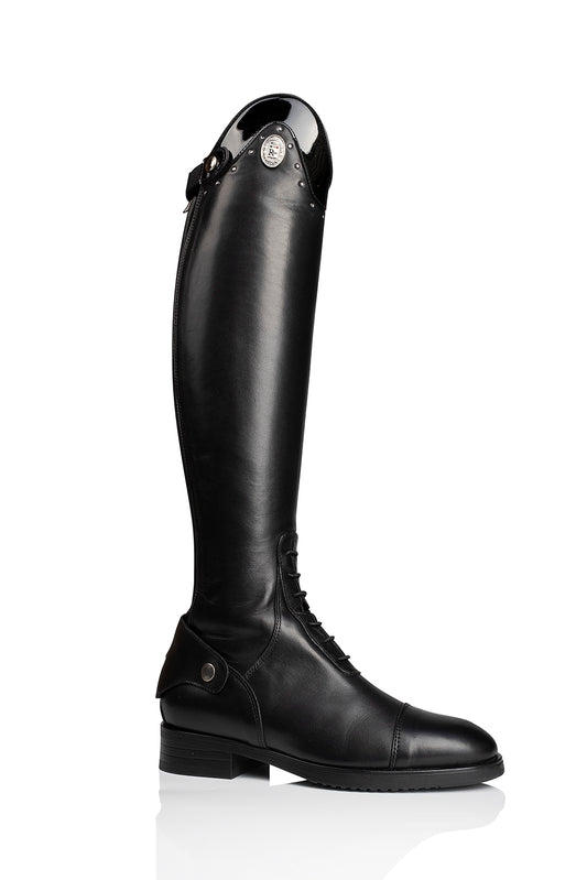 R 1500/2 en R 0500/2 Klassieke, professionele, kalfslederen laars met een lakrandje en diamantjes.