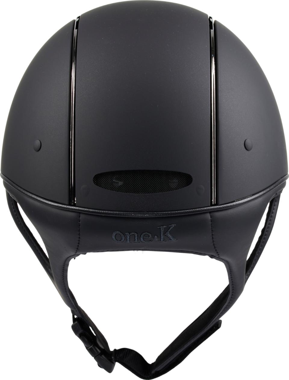 One K Mips Defender mat zwart met een chrome rand